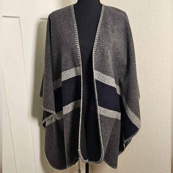 ARTISAN NY Poncho Ruana Wrap.  Large Poly Wool Blend - Picture 10 of 11
